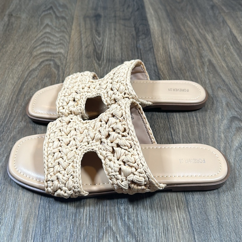 Flip Flops Sandals - Picture 2 of 7